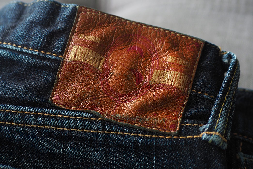 fade-of-the-day-momotaro-mjxkz01-2-years-3-washes-1-soak-back-leather-patch