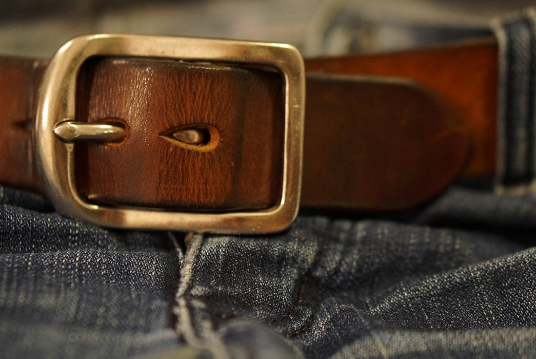 fade-of-the-day-naked-famous-unknown-and-belt-6-years-unknown-washes-1-soak-front-belt-buckle