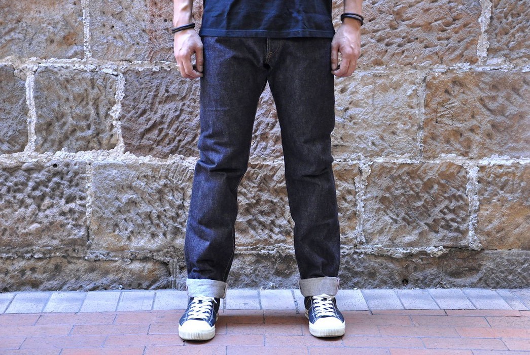 momotaros-latest-jean-is-heavier-and-has-even-more-indigo-model-front