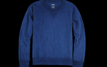 omnigod-dips-their-seamless-sweatshirt-in-indigo-front