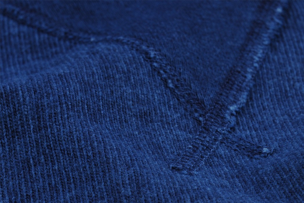 omnigod-dips-their-seamless-sweatshirt-in-indigo-seams