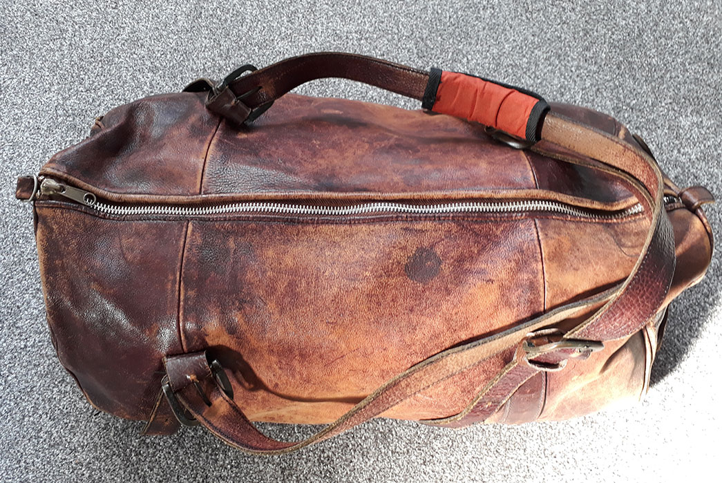 fade-of-the-day-vintage-leather-bag-33-years-top