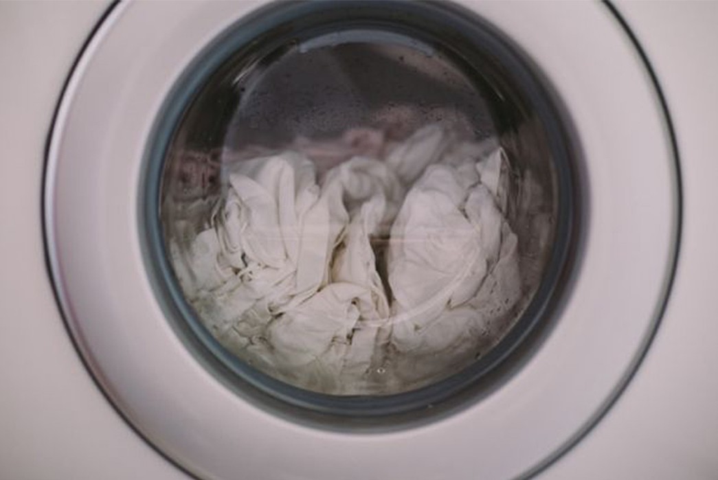 how-to-wash-linen-laundering-without-shrinking-or-degrading-image-via-pinterest
