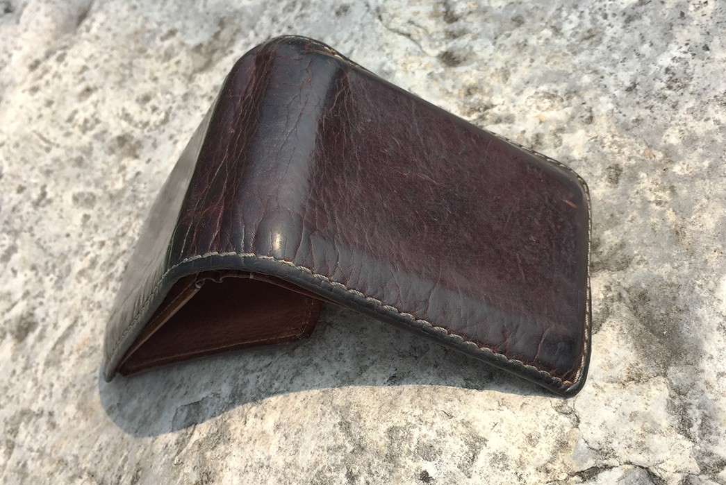 fade-of-the-day-fossil-traveler-wallet-10-years-open-outside-3
