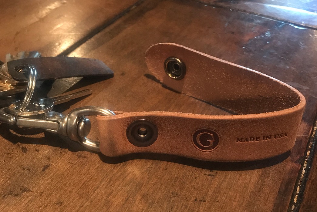 fade-of-the-day-gustin-horween-natural-swivel-hook-keychain-11-months-with-keys