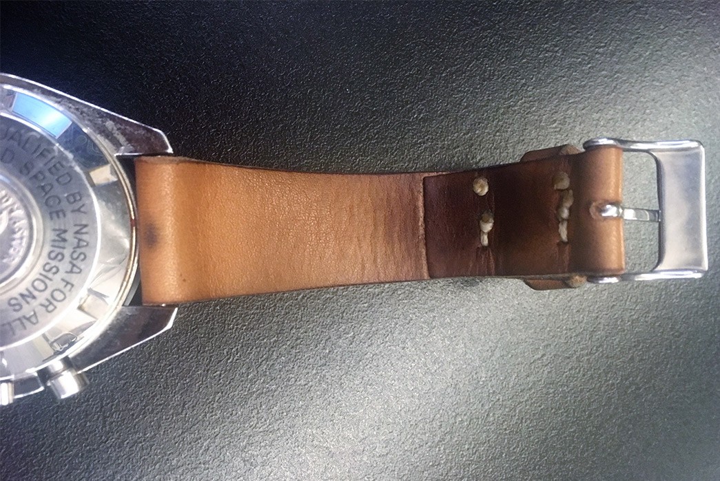 fade-of-the-day-old-pelletteria-natural-leather-watch-strap-1-5-years-back-with-buckle