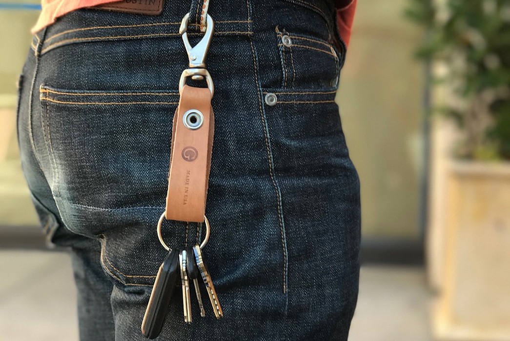 gustin-horween-natural-chromexcel-horsehide-leather-swivel-hook-keychain