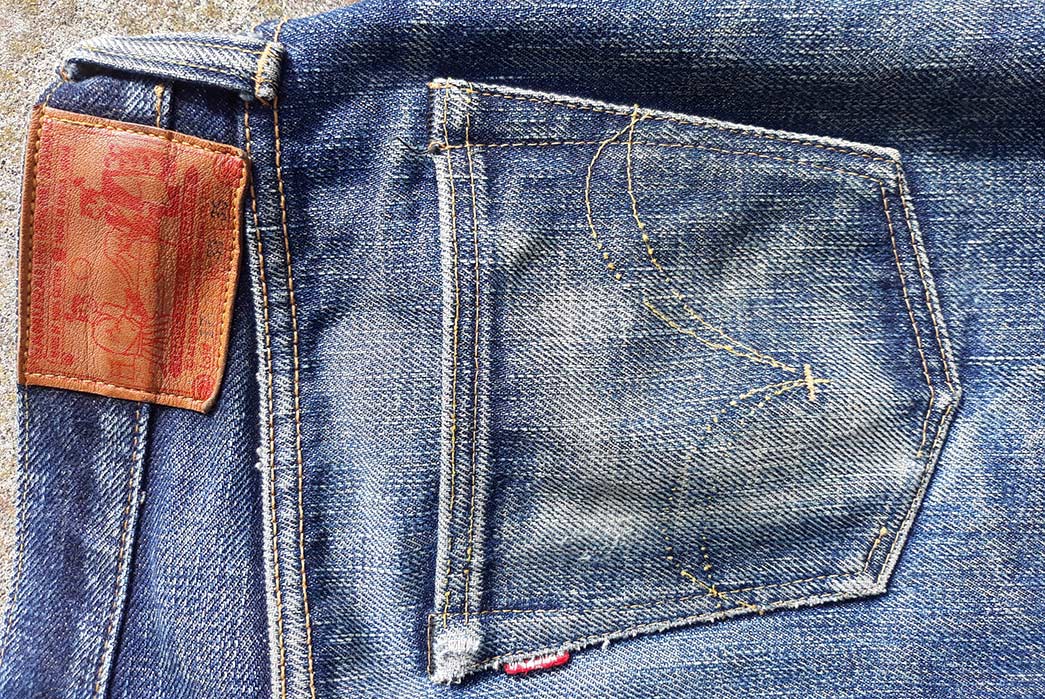 Fade-Friday---Samurai-Jeans-S5000VX-21-oz.-(3-Years,-4-Washes,-1-Soak)-back-right-pocket-and-leather-patch