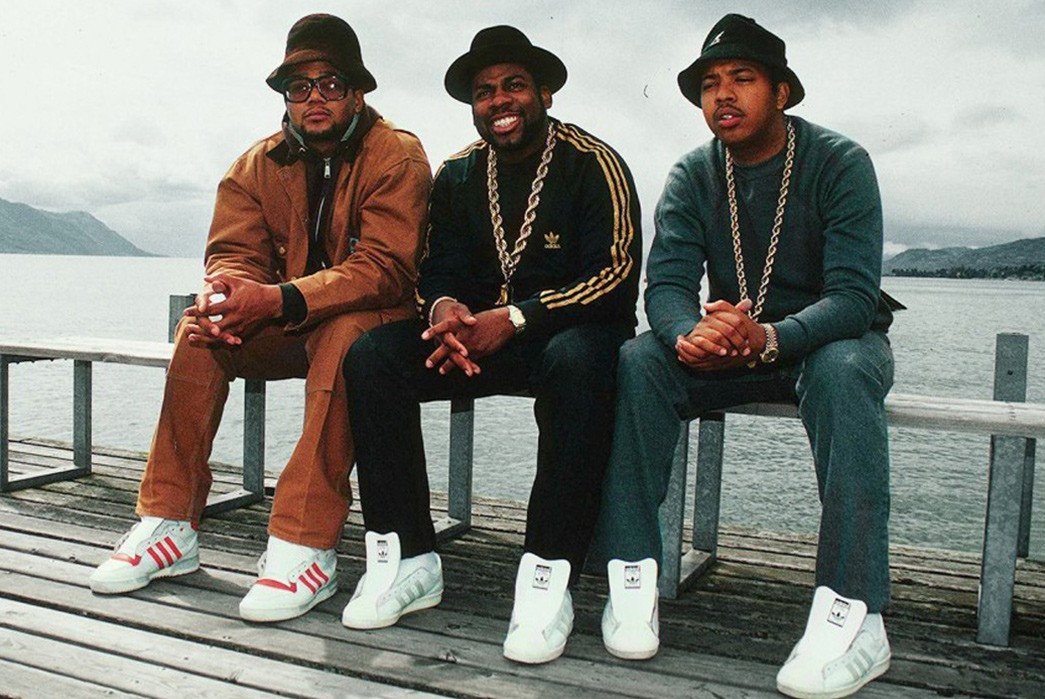 History-of-Bucket-Hats-Run-D.M.C.-on-the-set-of-their-music-video-My-Adidas-in-1986.-Image-via-Def-Jam.