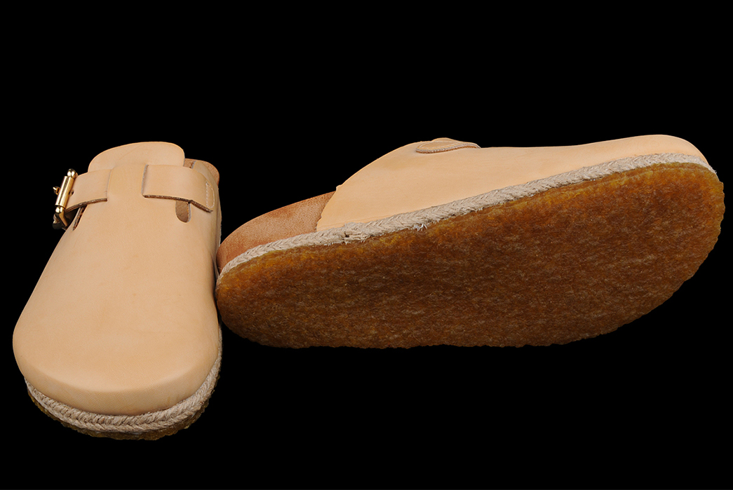 Yuketen-Goes-Vegan-Vaqueta-for-Their-Crepe-Bottom-Sandals-bostonian-pair-front-and-bottom
