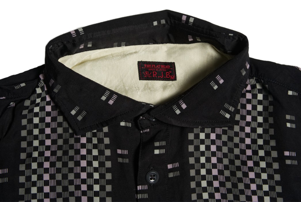 The-Flat-Head-Cylob-Meets-the-Comets-RJB-Shirt-front-collar