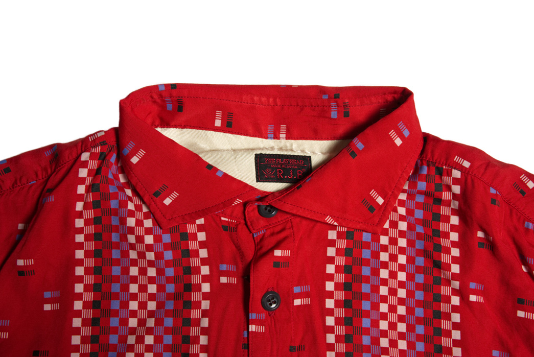 The-Flat-Head-Cylob-Meets-the-Comets-RJB-Shirt-red-front-collar