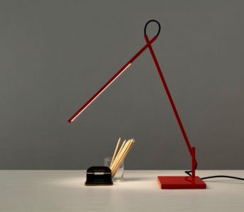 Minimalist-Desk-Lamps---Five-Plus-One-3)-Constantinos-Hoursoglou-Linelight-red
