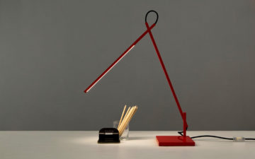 Minimalist-Desk-Lamps---Five-Plus-One-3)-Constantinos-Hoursoglou-Linelight-red