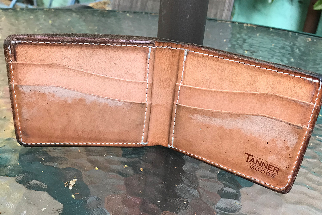 Fade-of-the-Day---Tanner-Goods-Natural-Utility-Bifold-(2-Years)-front-open