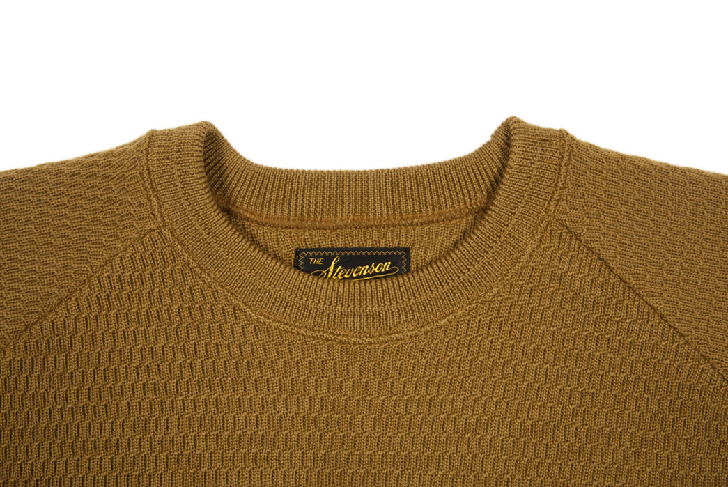 Stevenson-Absolutely-Amazing-Merino-Wool-Thermal-Shirt-front-top-collar-light
