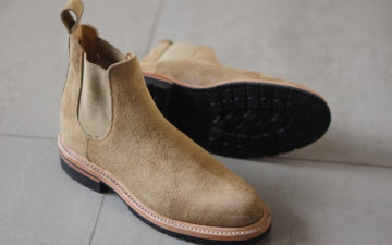 Unmarked-Chelsea-Boots-pair-front-side-and-bottom