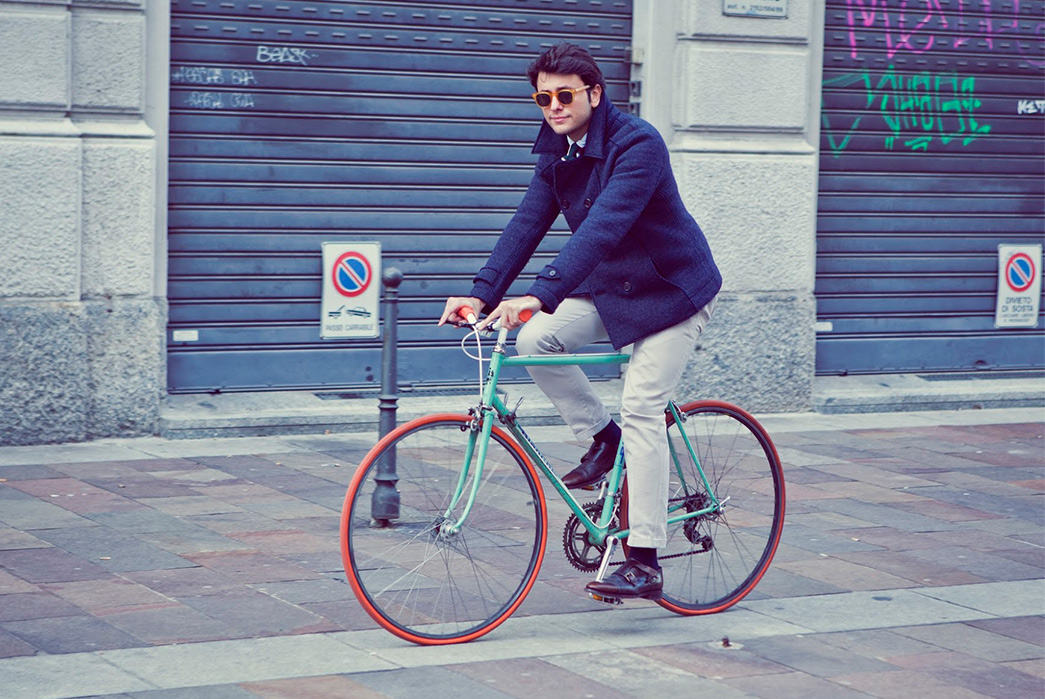 Living-More-Sustainably-Lifestyle-Choices-A-modified-vintage-Bianchi-racer-in-motion-via-The-Bespoke-Dudes