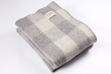 MacAusland-Woolen-Mills-Virgin-Wool-Blankets-dark-folded