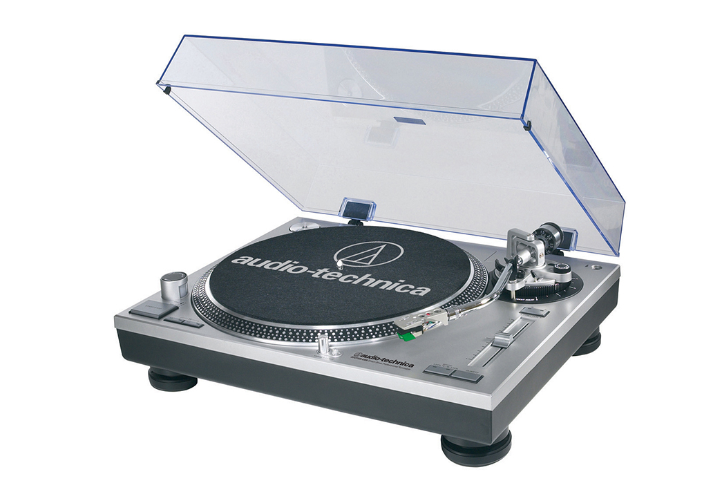 getting-in-the-grooves-a-beginners-guide-to-vinyl-records-audio-technica-turntable