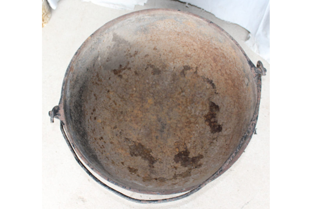 Fade of the Day – Cast Iron Cauldron (100+ years, 66 washes, 6 soaks)