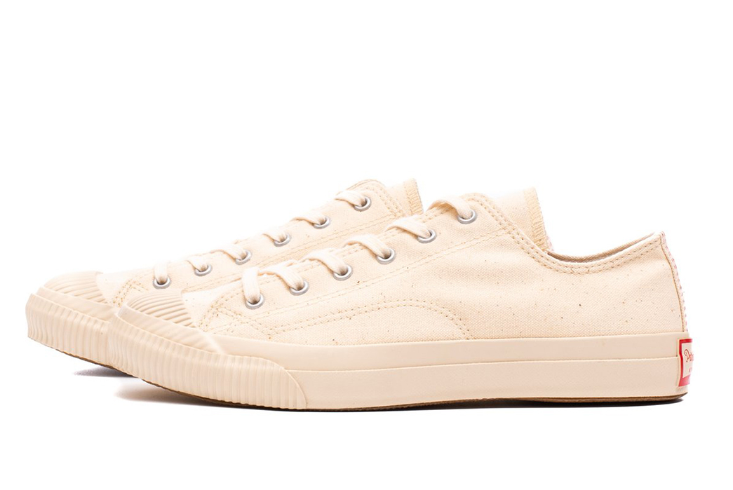 PRAS-Shellcap-Low-Sneakers-kinari-off-white-pair-side