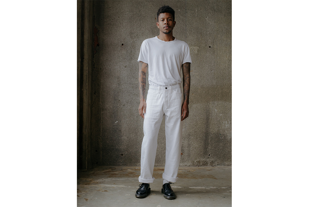 A-Guide-to-White-Pants-for-the-Timid-Dresser-Four-Pocket-Pant.-Image-via-Evan-Kinori.