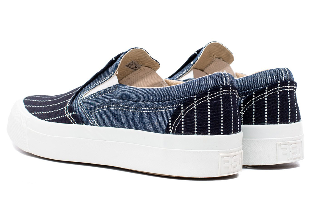 Denim-and-Wabash-are-Toppings-for-the-Jelado-x-RFW-Naan-Pizza-Sneakers-pair-back-side