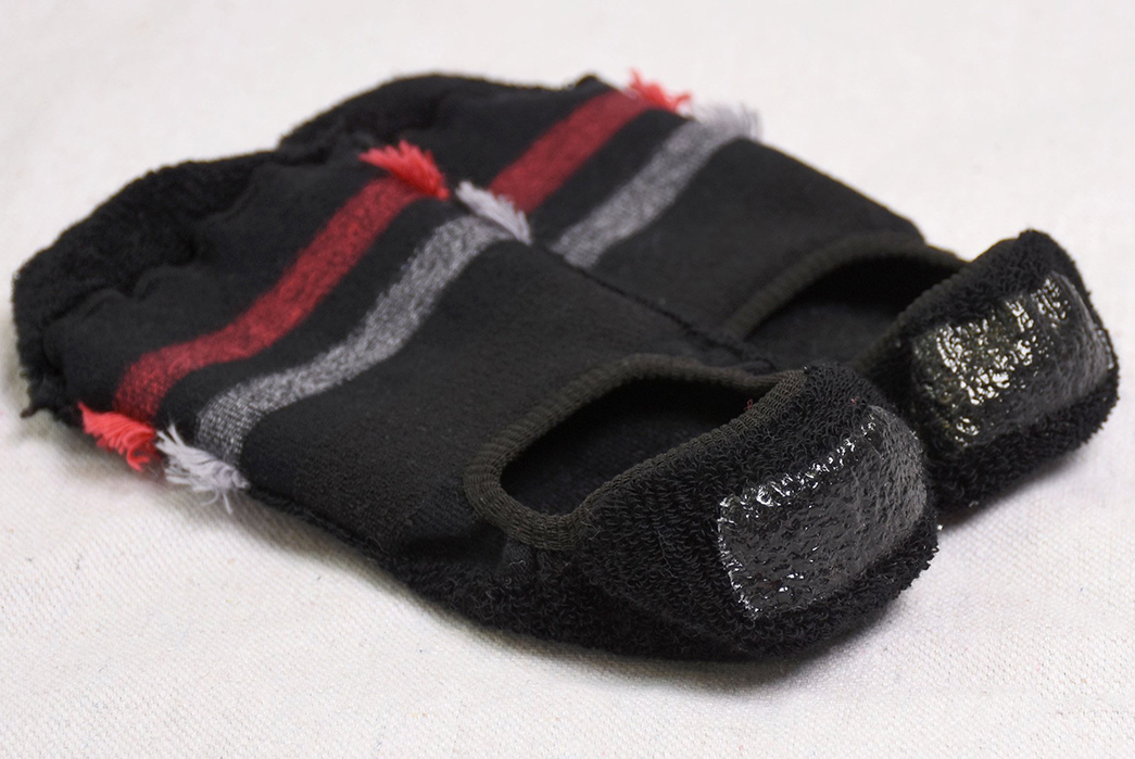 American-Trench-Kennedy-No-Show-Socks-black-invert