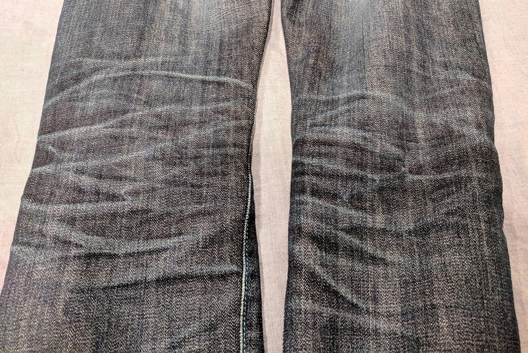 Fade-of-the-Day---Japan-Blue-Unknown-Model-(~2.5-Years,-3-Washes)-legs