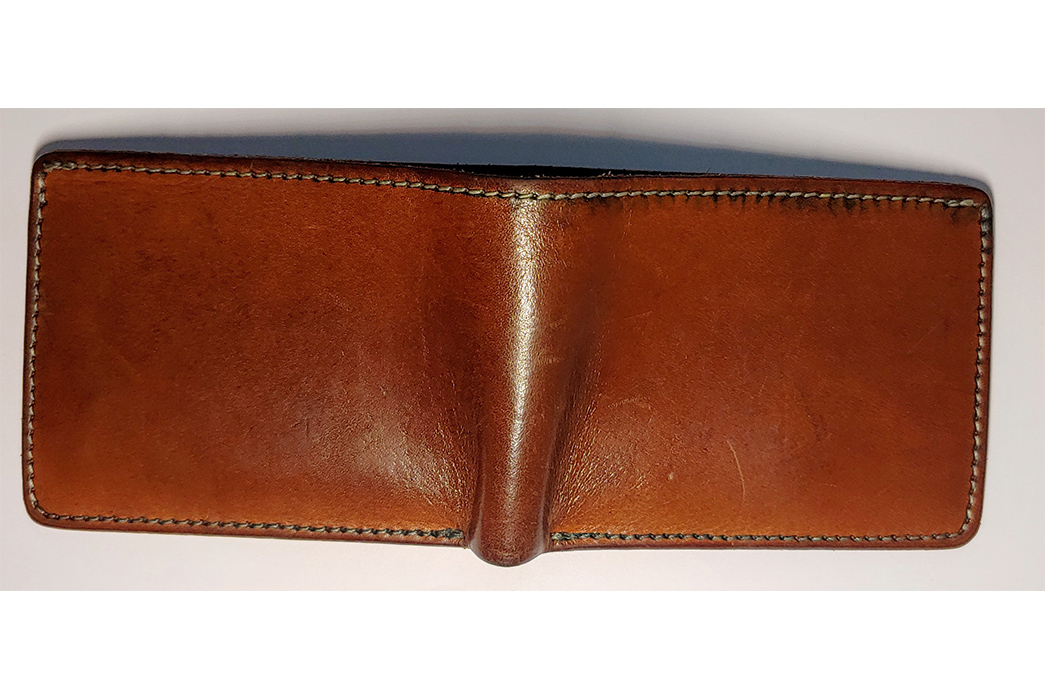 Fade-of-the-Day---Tanner-Goods-Natural-Utility-Wallet (~2-Years)-front