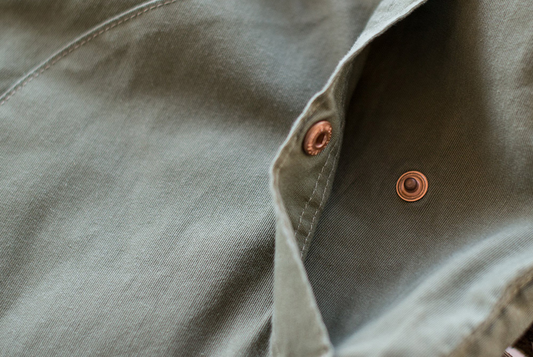 Freenote-Turns-the-N1-Deck-Jacket-into-Shorts-buttons