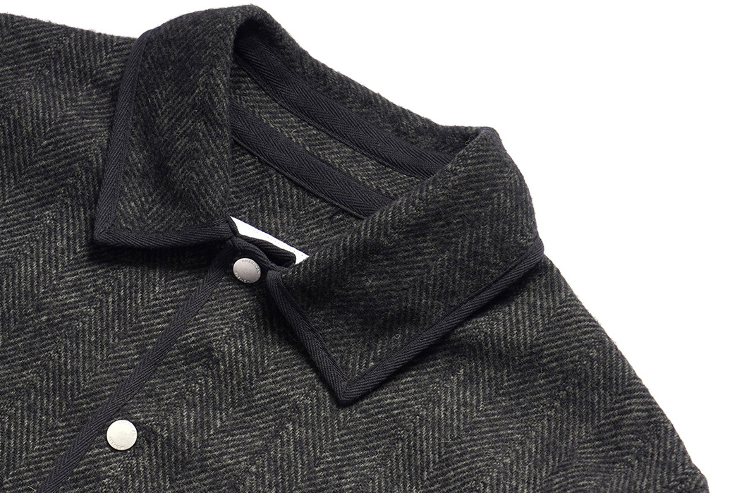 American-Trench-Wool-Snap-Jackets-grey-front-collar