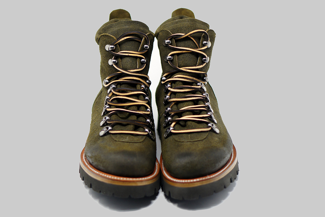 Unmarked-Stomps-into-Winter-With-Three-New-Colorways-of-The-Yulka-02GXL-green-pair-front