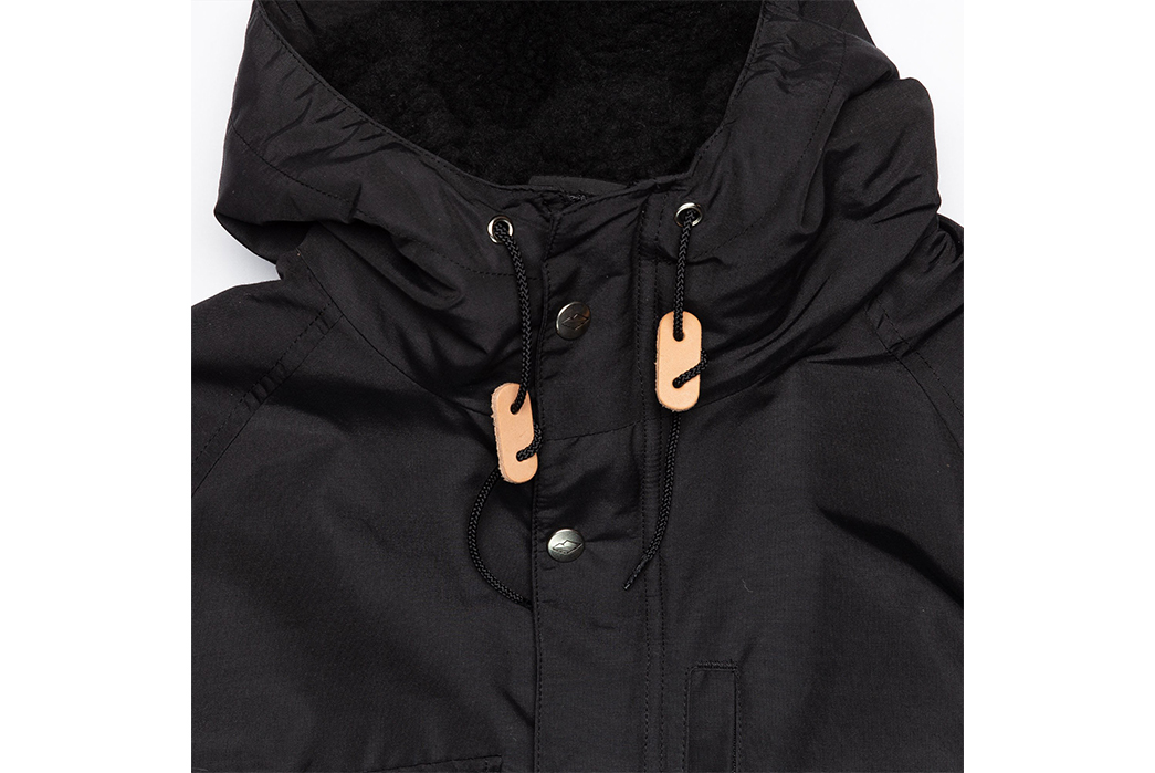 Battenwear-Braves-Wind-&-Rain-With-its-'70s-Inspired-Northfield-Parka-front-top