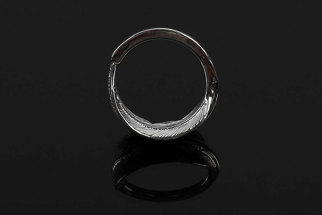 First-Arrow's-Small-Feather-Ring-side