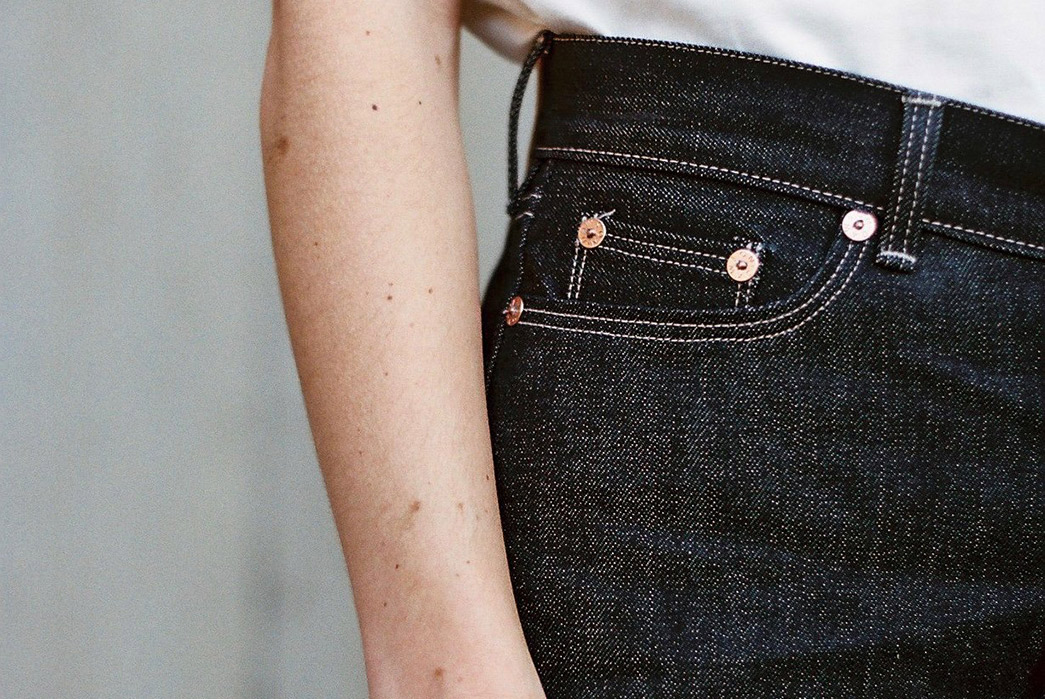 Dawson-Denim-Introduces-Women's-Jeans-model-pockets