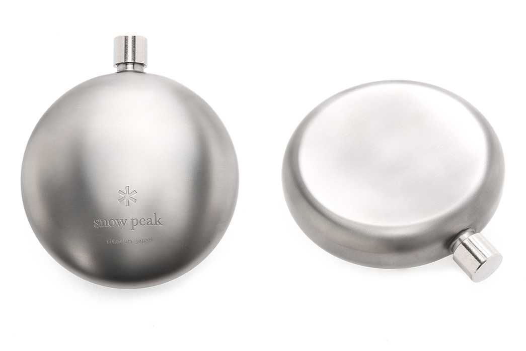 The-Heddels-Last-Minute-Holiday-Gift-Guide-2019-4)-Snow-Peak-Titanium-Round-Flask