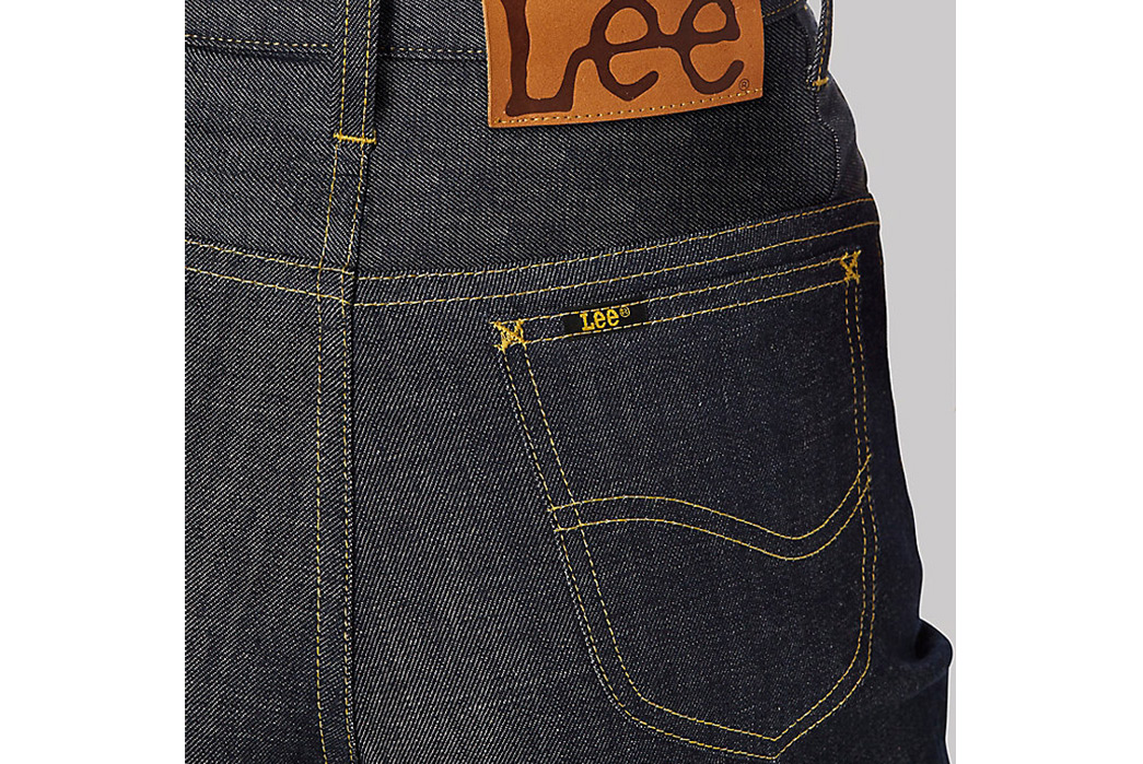 Lee-Reissues-Ladies-Rigid-Rider-Jeans-model-back-detailed