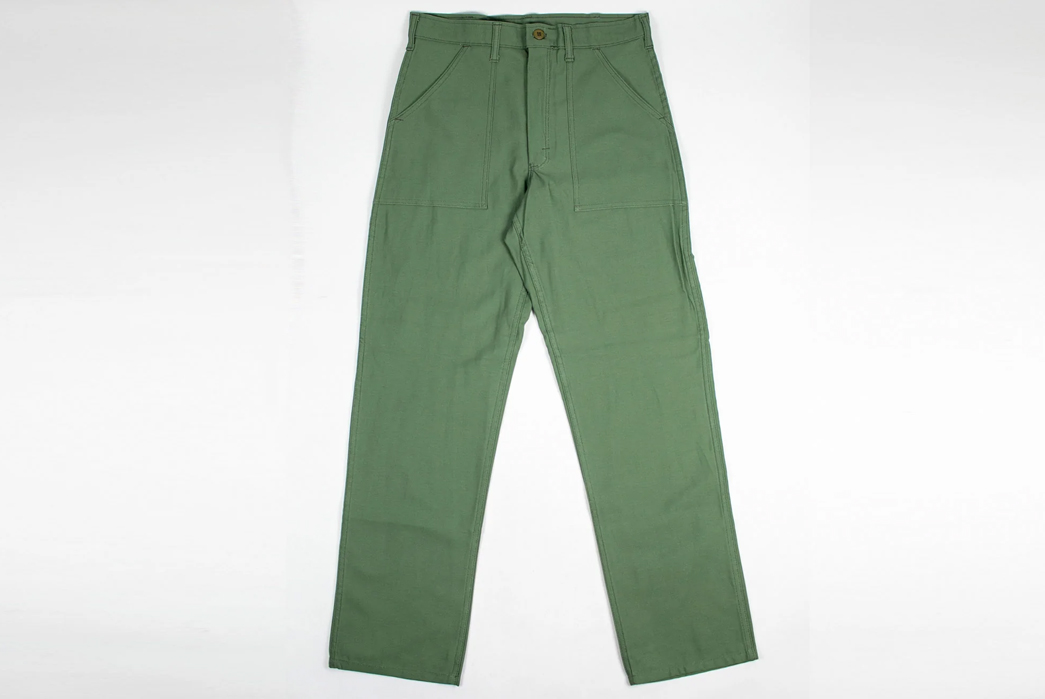 The-Heddels-Guide-To-Spring-Essentials-green-front-pants