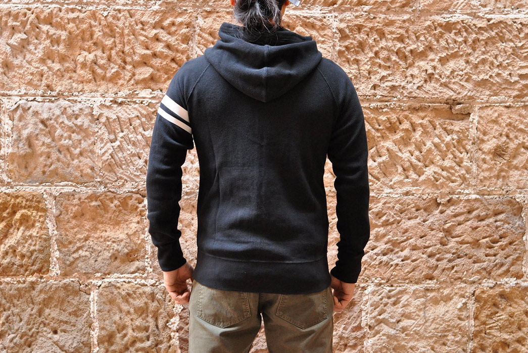 Conqueror-The-Day-With-MOMOTARO-'GTB'-THERMAL-HOODY-black-model-froacknt