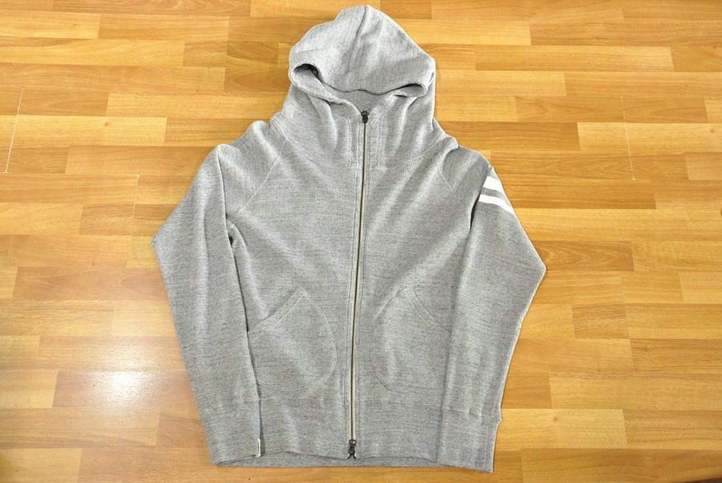 Conqueror-The-Day-With-MOMOTARO-'GTB'-THERMAL-HOODY-grey-front
