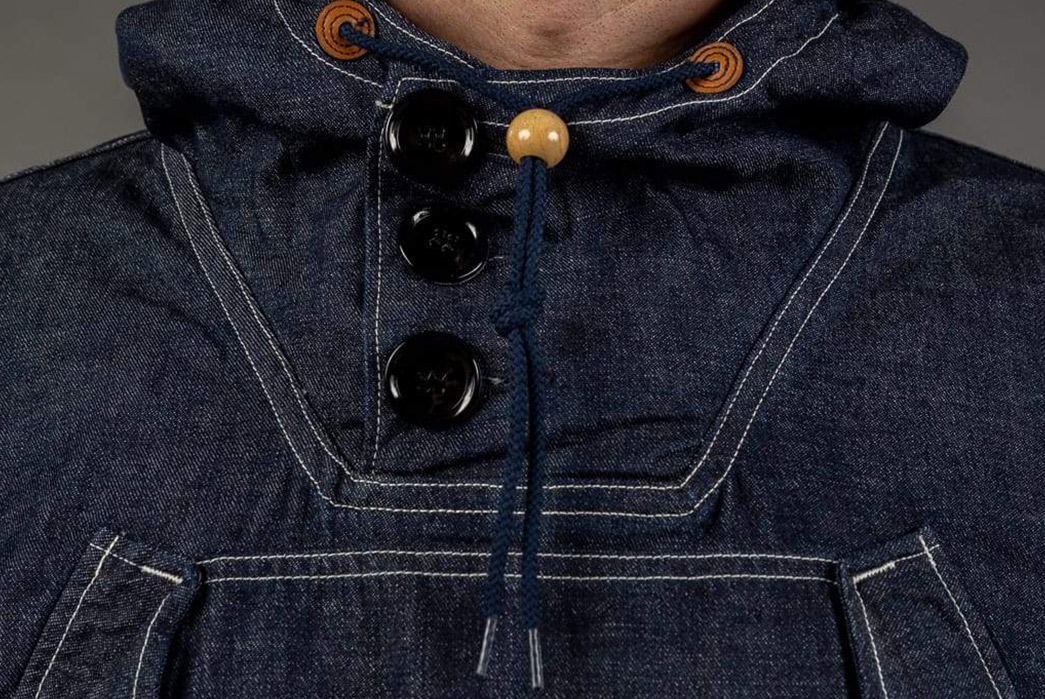 The-magics-in-the-details-of-Spellbound's-denim-parka-collar