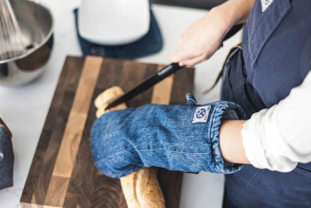 Father's-Day-Gifts-for-Denim-Dads-Dual-Hand-Denim-Oven-Mitt