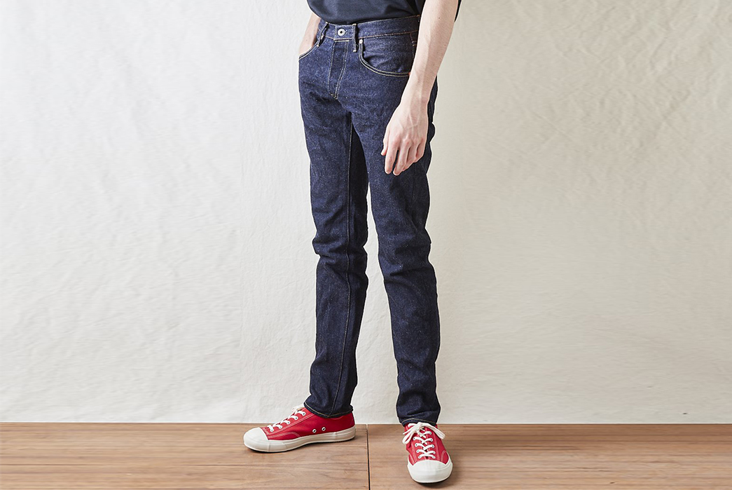 ONI-Replicates-Cone-Mills-Denim-With-The-Natural-Indigo-Dyed-16-oz.-ONI-622RC-model-front