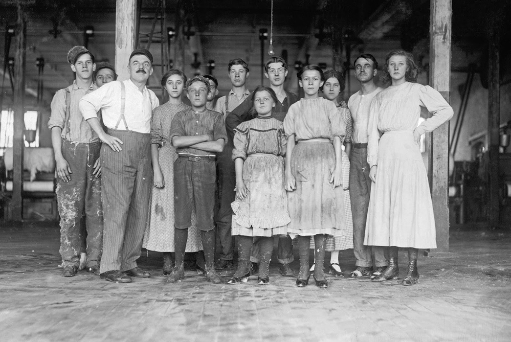 Segregation-in-Southern-Textile-Mills-Image-via-History-in-Photos.