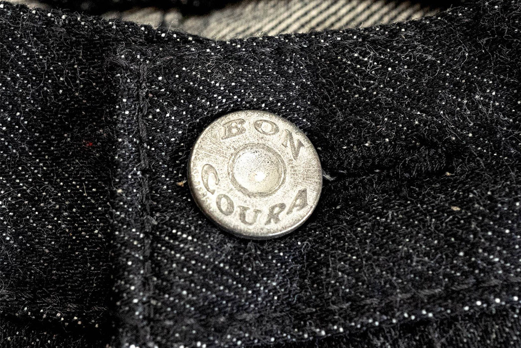 Bouncoura-Blacks-Out-Its-Favored-'66-Jeans-For-Its-9th-Anniversary-button