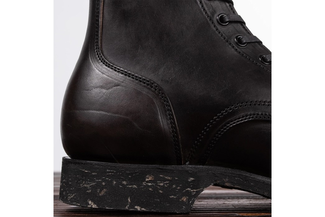 Clinch's-Yeager-Boot-Is-Crafted-in-Japan-From-Hand-Selected-European-Horsebutt-single-side-bottom