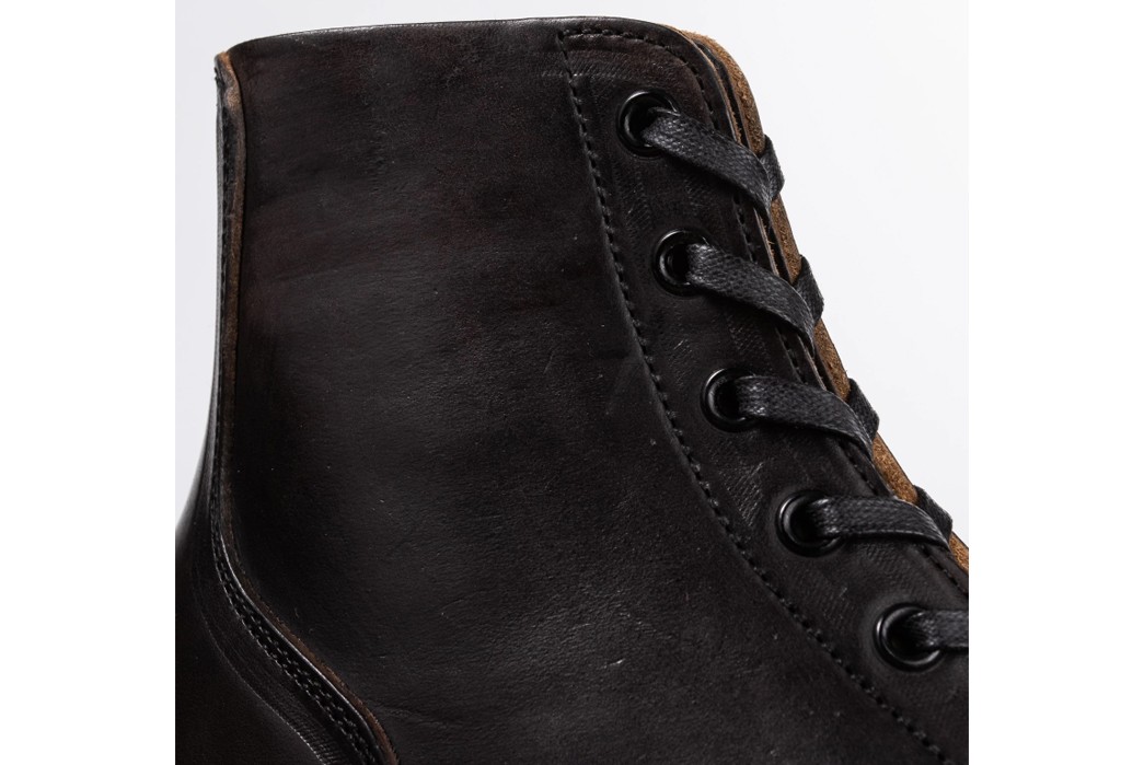 Clinch's-Yeager-Boot-Is-Crafted-in-Japan-From-Hand-Selected-European-Horsebutt-single-side-top