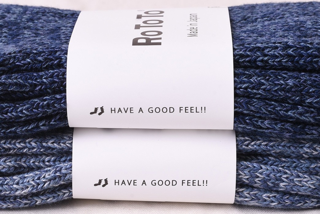 Pair-Your-Denim-With-Indigo-Socks-By-Ro-To-To-packed-label